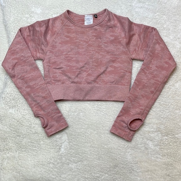 AYBL Seamless Long Sleeve Crop Top Pink Camo Size Small - Picture 1 of 8
